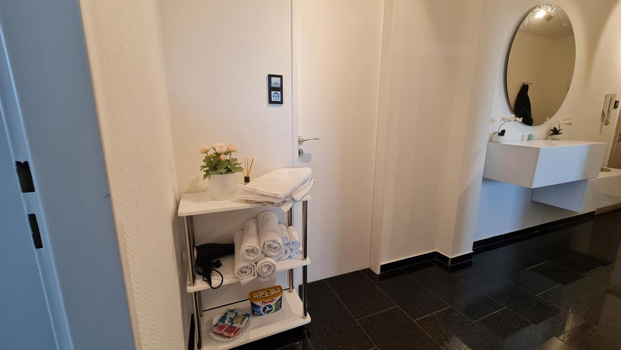 Deichliebe 1 - Traumhafter Ausblick, Eigene Garage & Kontaktloser Check-In - Komfort Pur!!! Bremerhaven Exteriör bild